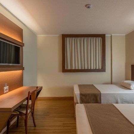 Hotel Caiua Cascavel Каскавел Екстериор снимка